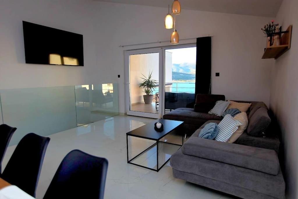Luxury Villa Lana Apt, Seaview Terrace, Large Outdoor Space, Bbq Trogir Exterior foto