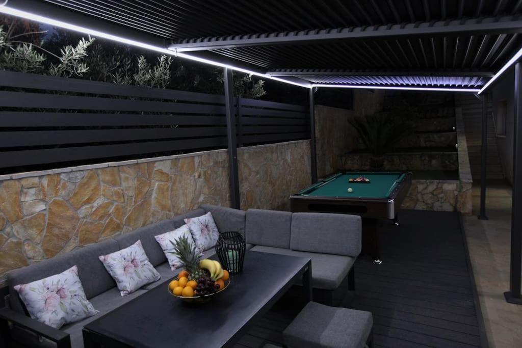 Luxury Villa Lana Apt, Seaview Terrace, Large Outdoor Space, Bbq Trogir Exterior foto