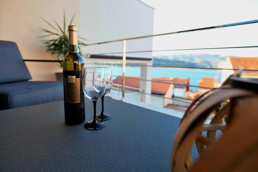 Luxury Villa Lana Apt, Seaview Terrace, Large Outdoor Space, Bbq Trogir Exterior foto